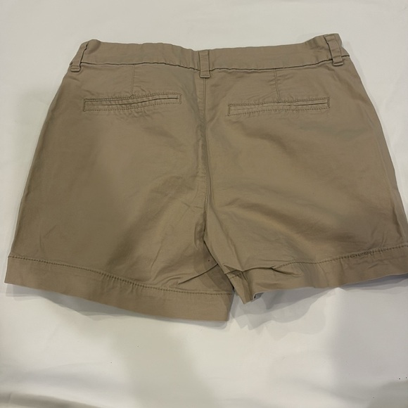 Old Navy Women's Tan Shorts - Picture 3 of 3